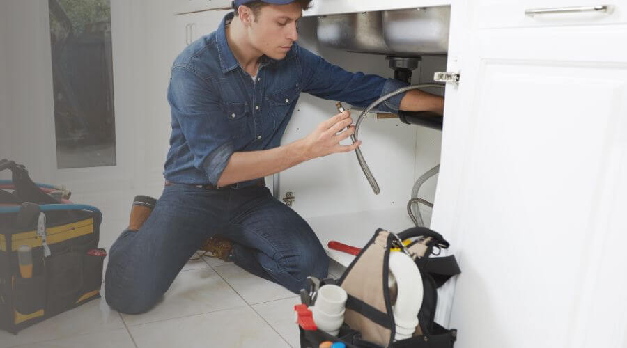Expert burst pipe repair services in Ithaca, MI